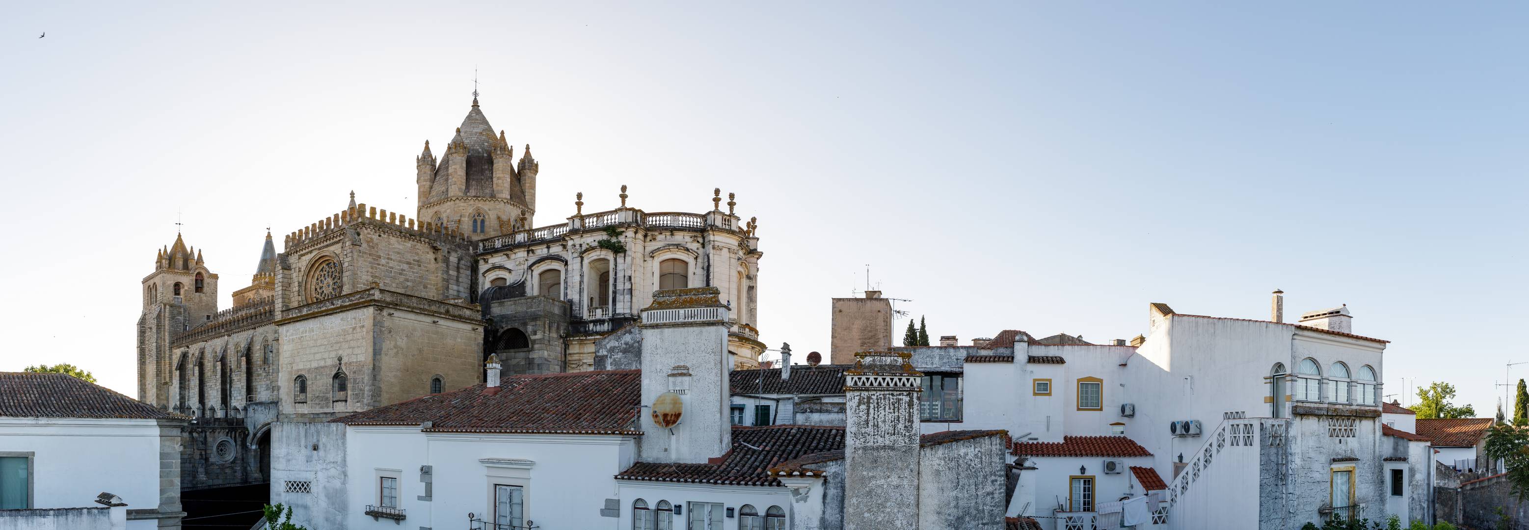 2026 06   Panorama   Catedral de Évora